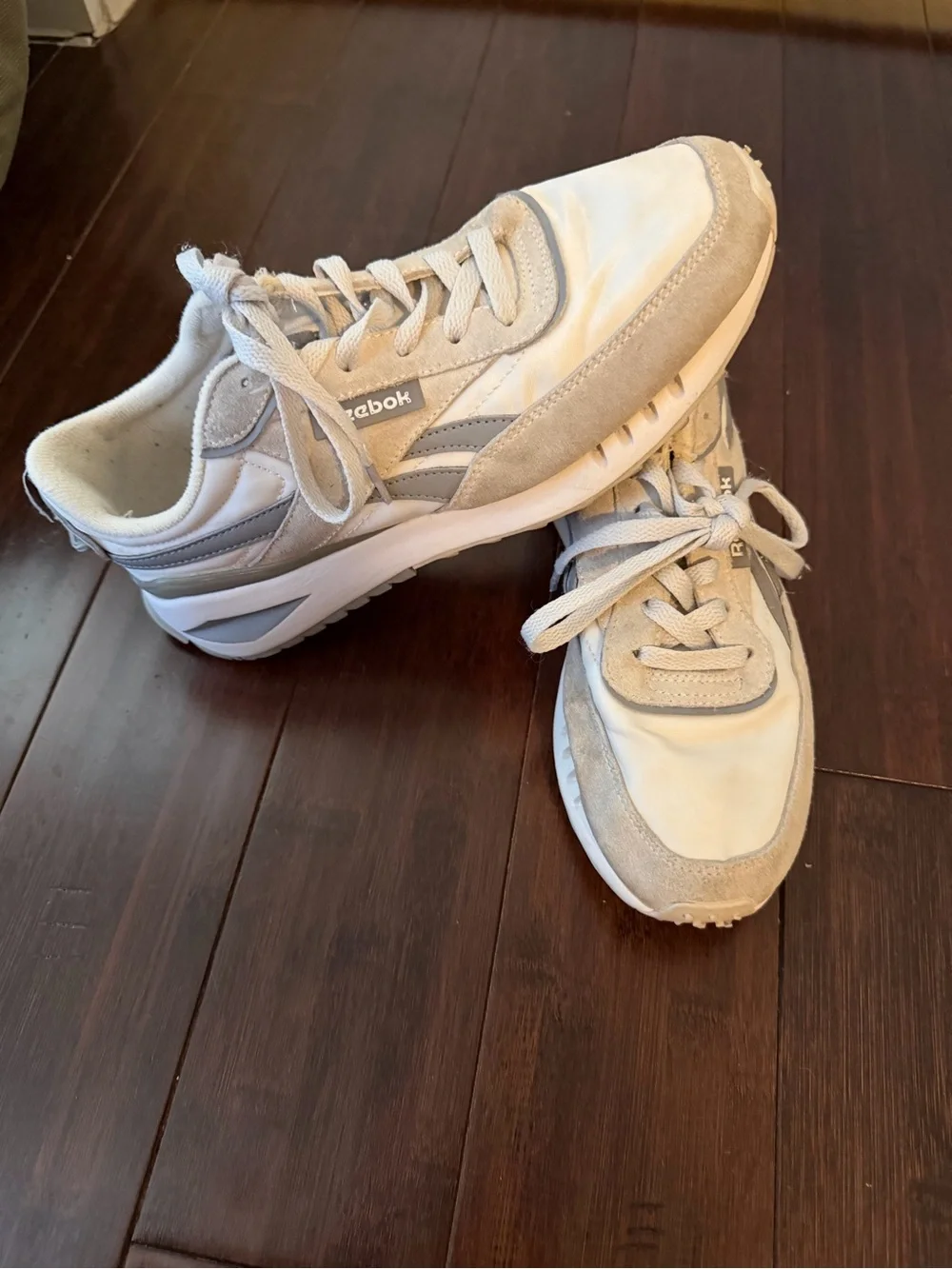Reebok Kids Sneakers in White and Light Gray